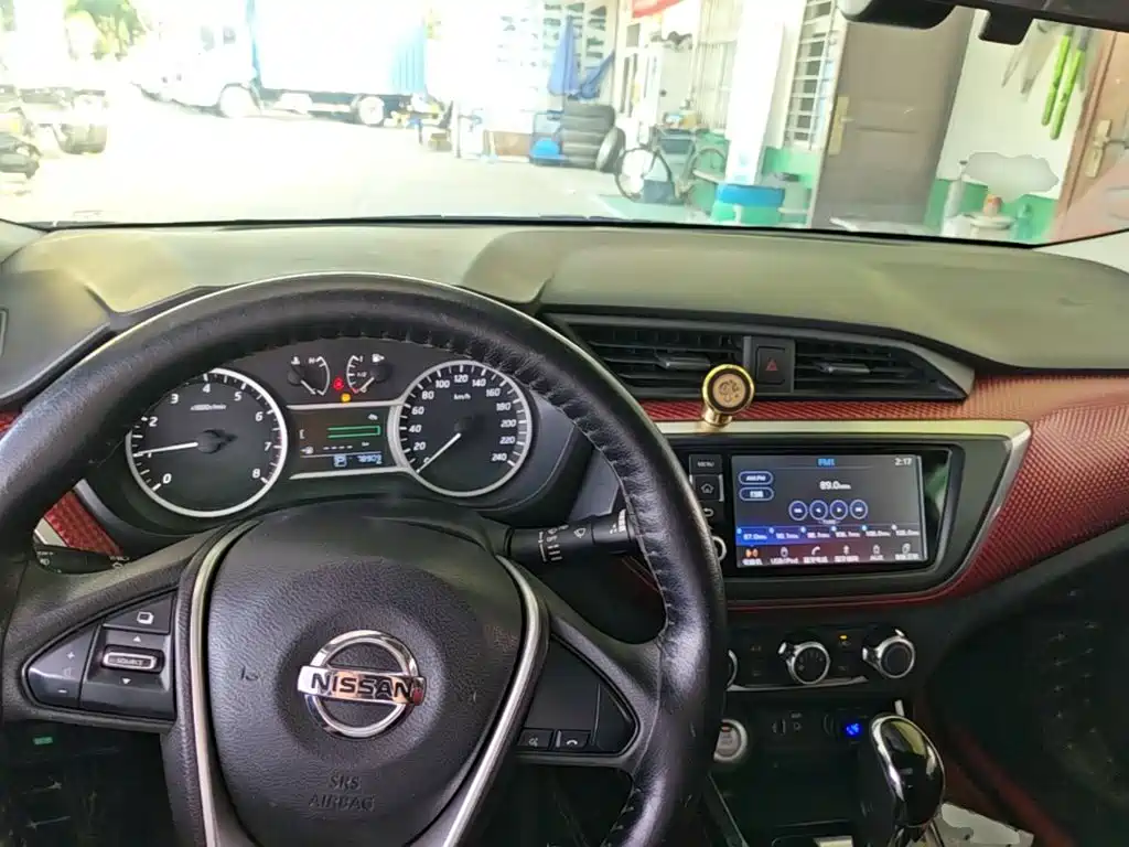 Nissan Bluebird — миниатюра 10
