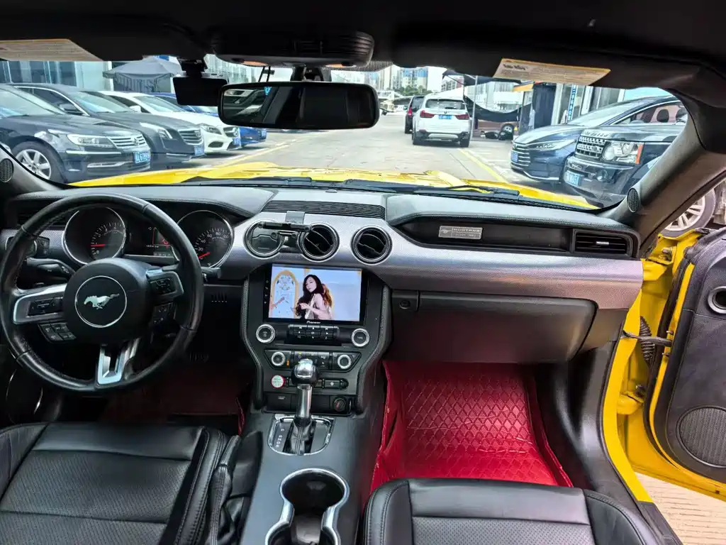 Ford Mustang — миниатюра 4
