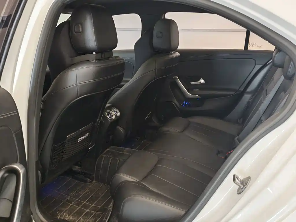 Mercedes-Benz A-Class — миниатюра 10