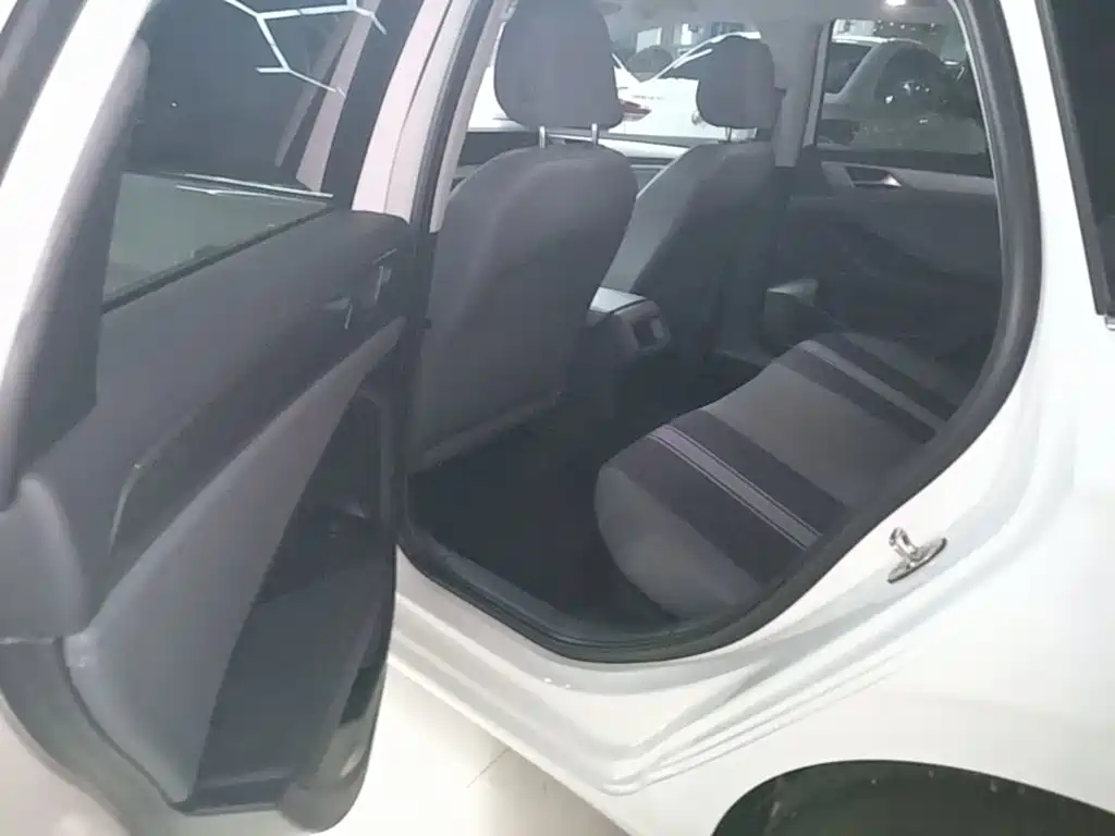 Volkswagen Sagitar — миниатюра 17