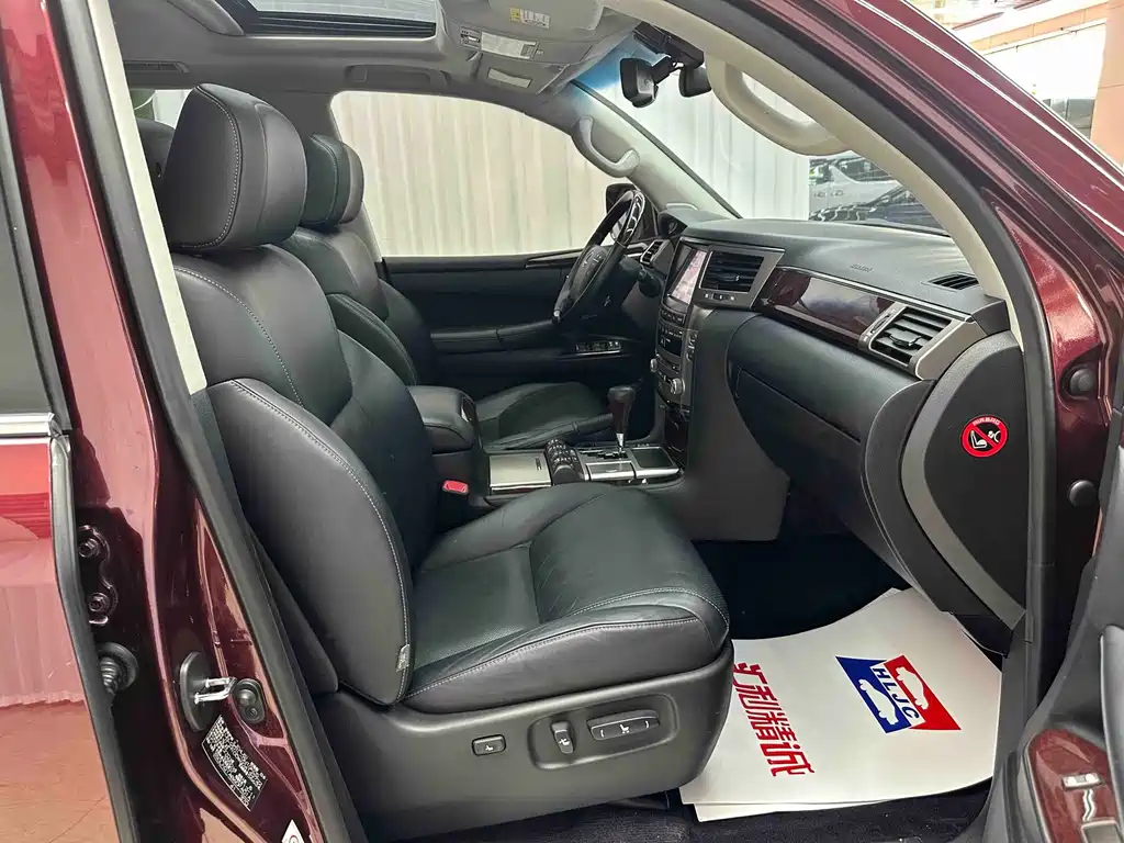 Lexus LX — миниатюра 15