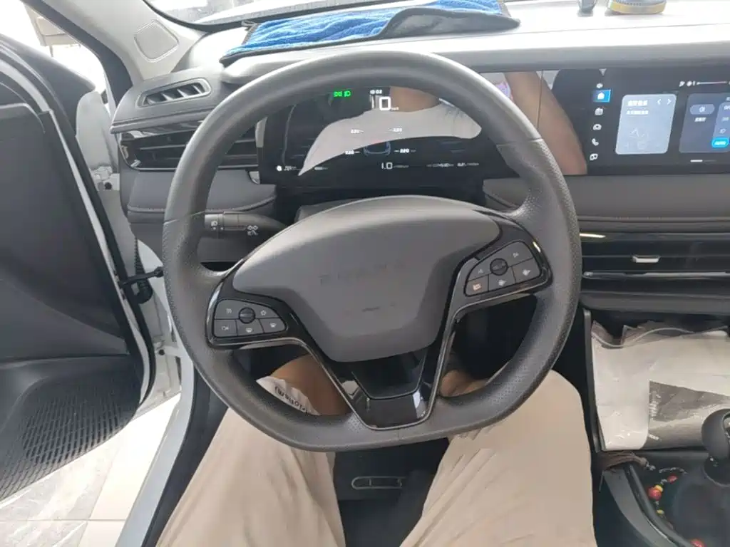 Roewe i5 — миниатюра 11