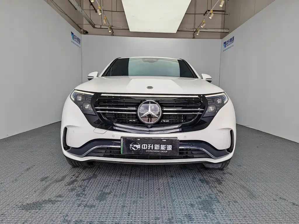 Mercedes-Benz EQC — миниатюра 2