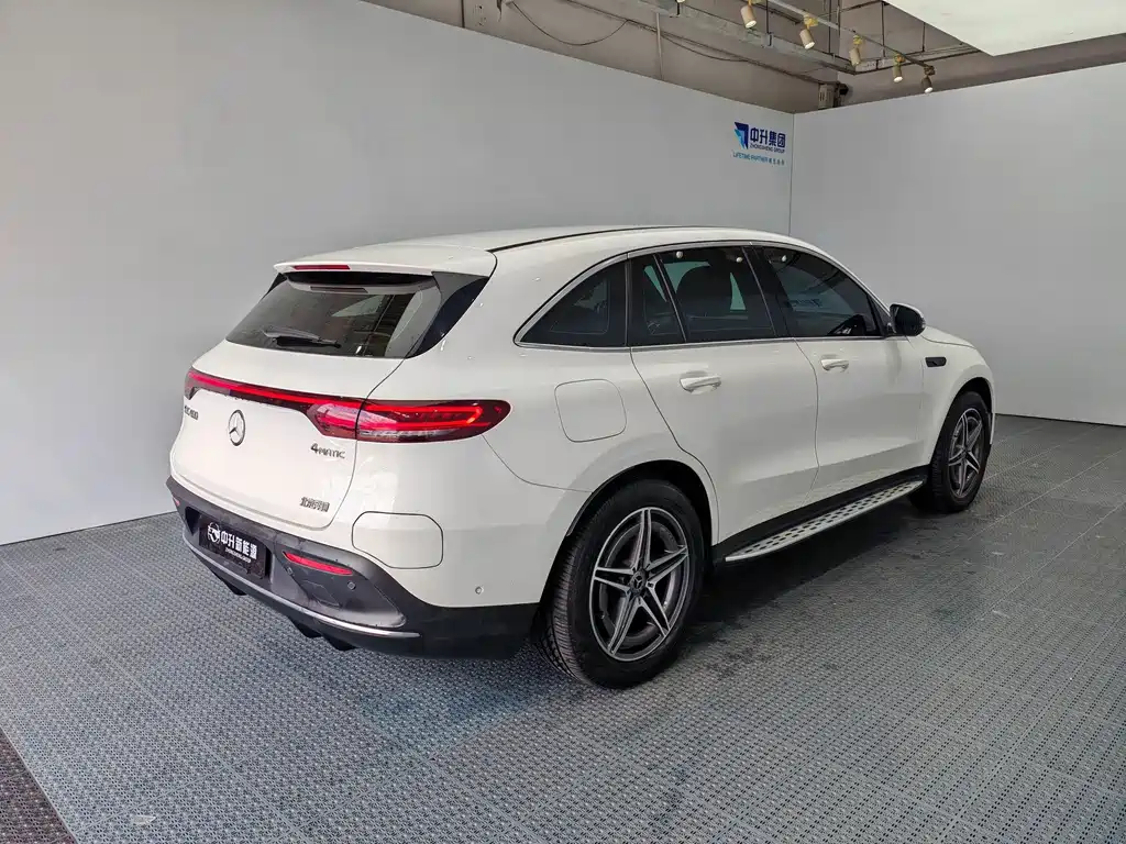 Mercedes-Benz EQC — миниатюра 6