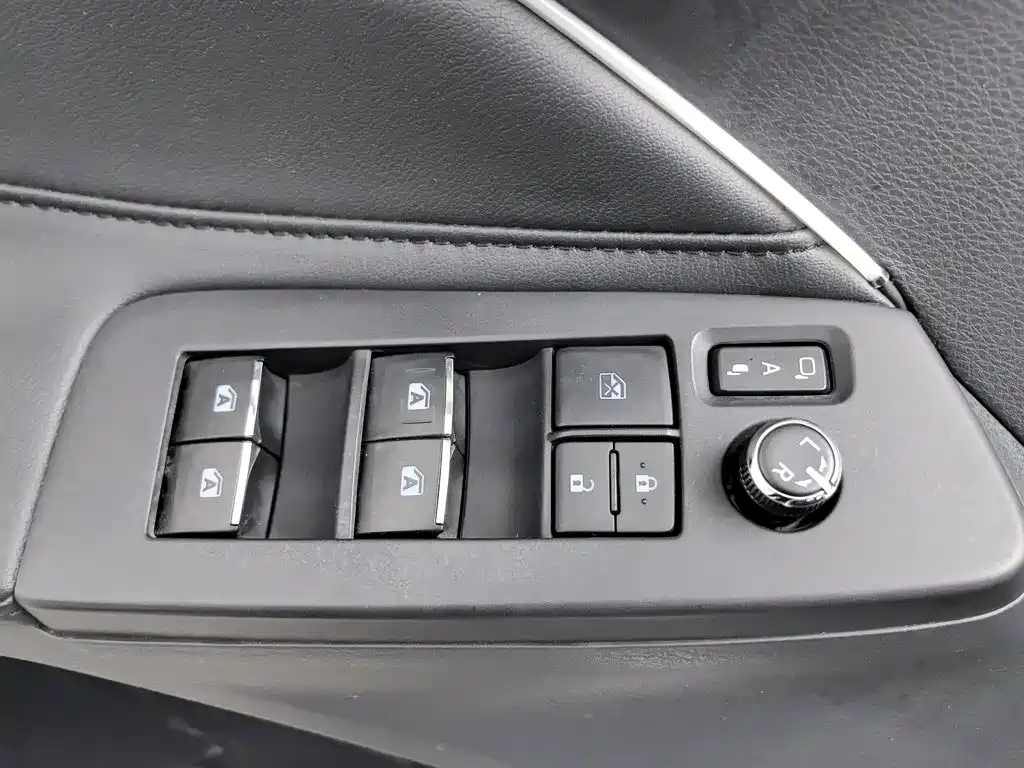 Toyota Avalon — миниатюра 9