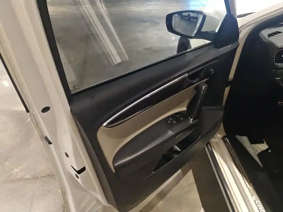 Volkswagen Cross Lavida — миниатюра 6
