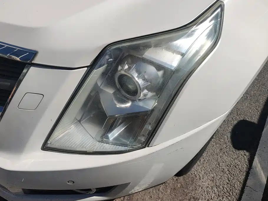 Cadillac SRX — миниатюра 5