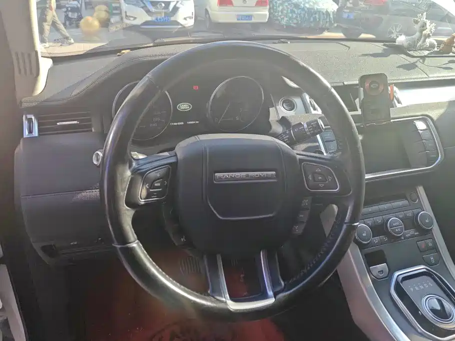 Land Rover Evoque (Import) — миниатюра 15