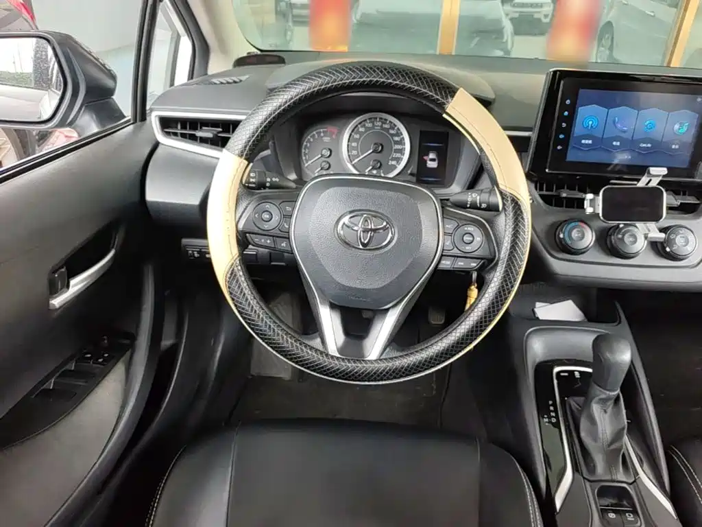 Toyota Corolla — миниатюра 11