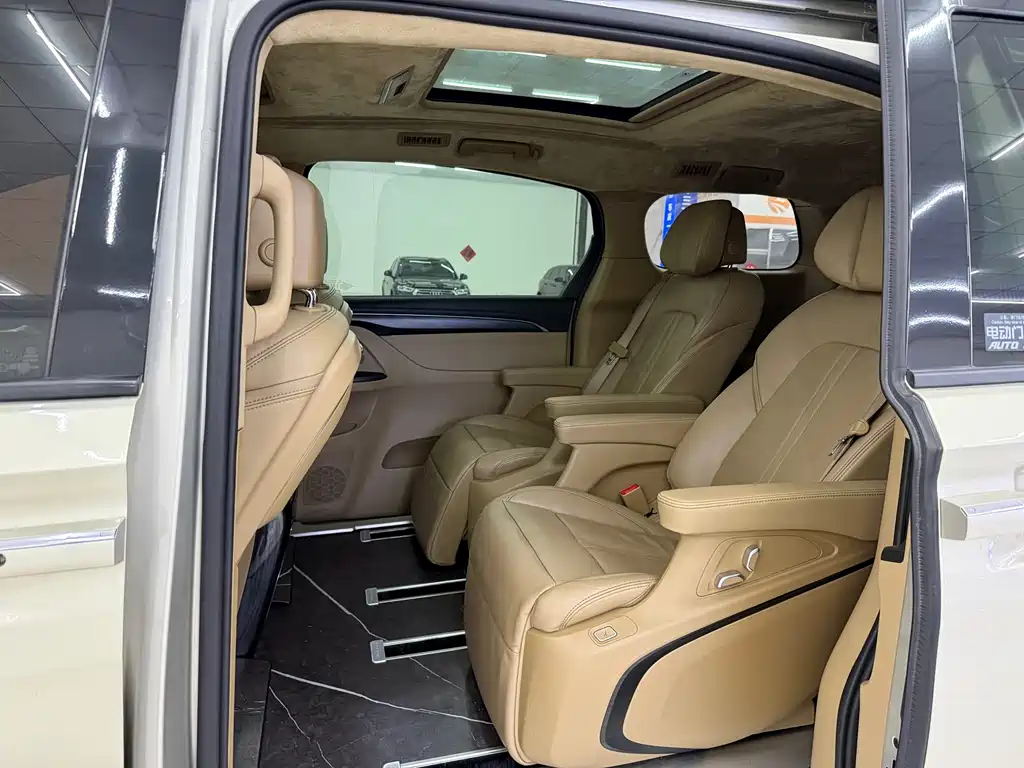 Buick GL8 2020 ES 653T Luxury