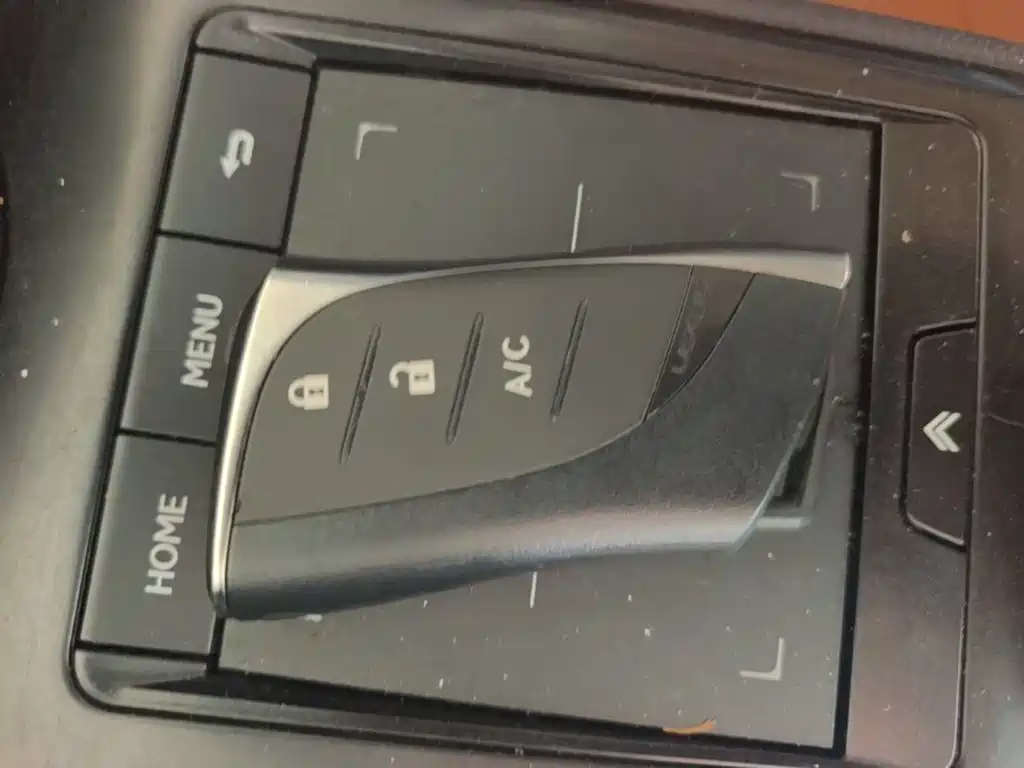 Lexus UX New Energy — миниатюра 9