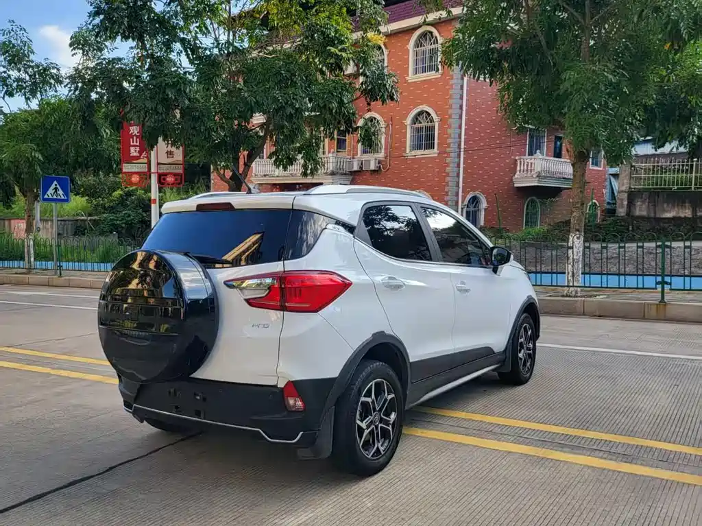 BYD Yuan Pro - фото 9