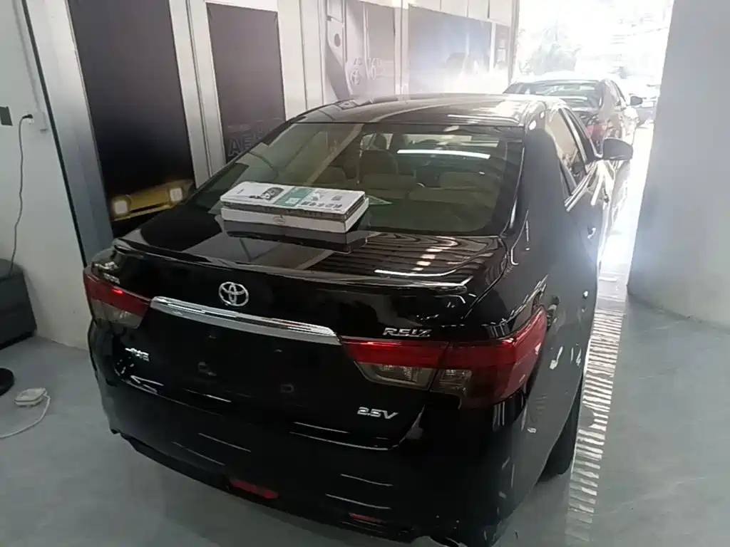 Toyota Reiz — миниатюра 7