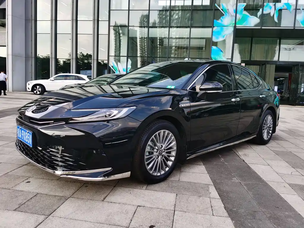 Купить Toyota Camry