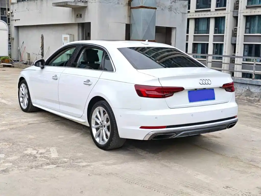 Audi A4L 2019 40 TFSI Fashion V