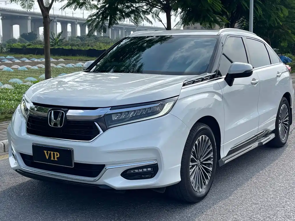 Купить Honda Avancier