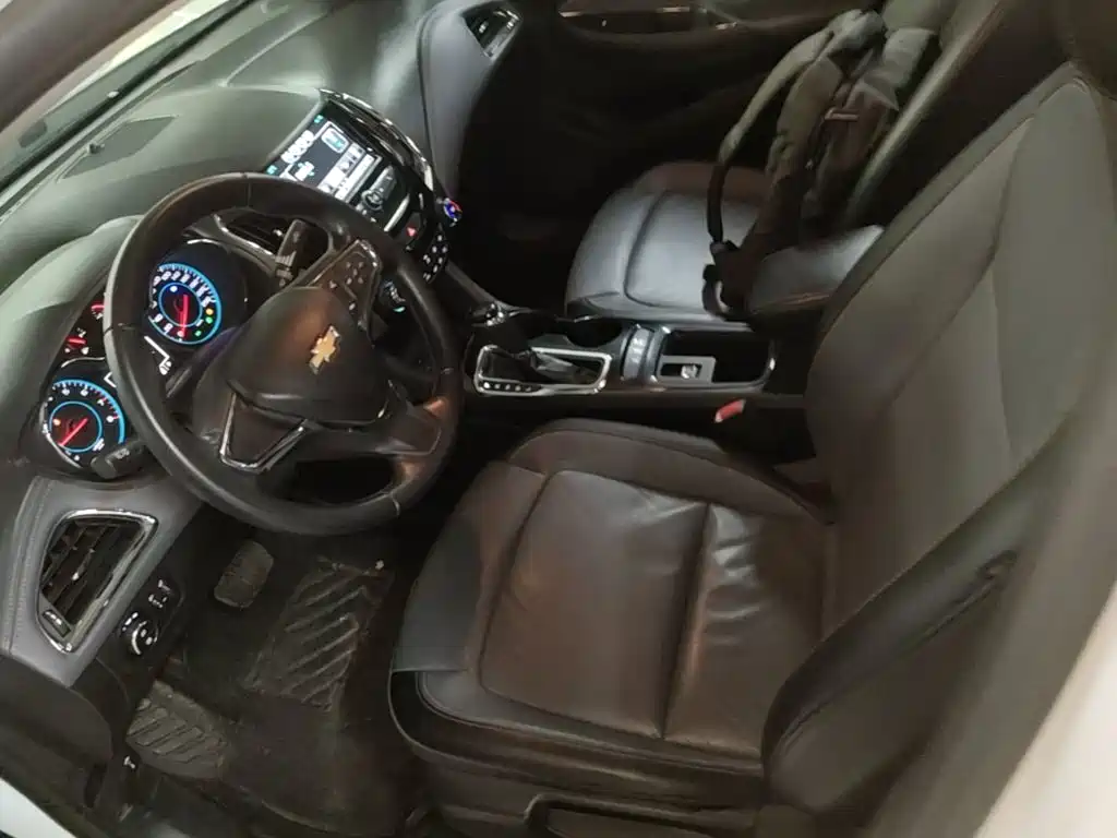 Chevrolet Cruze — миниатюра 15