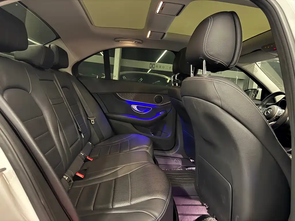 Mercedes-Benz C-Class — миниатюра 9