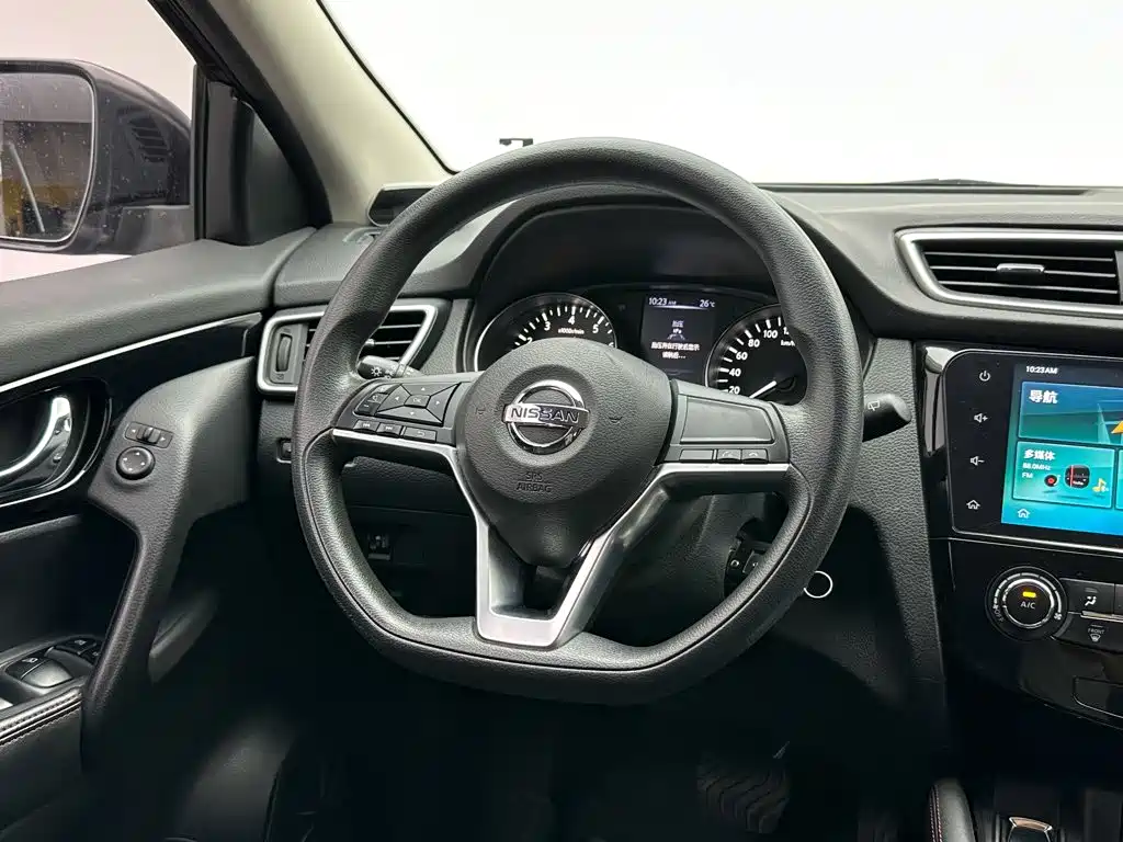Nissan Qashqai — миниатюра 22