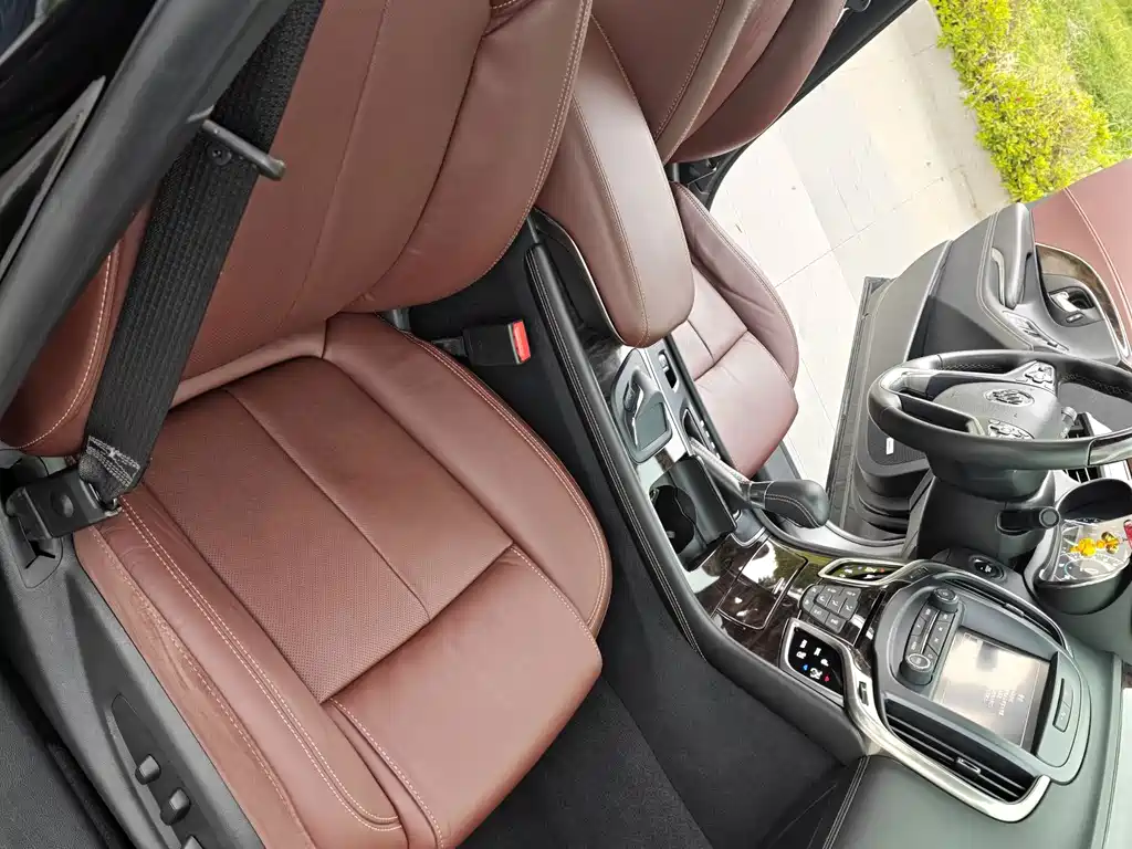 Buick LaCrosse — миниатюра 10