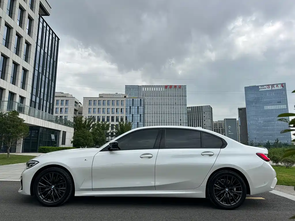 BMW 3 Series — миниатюра 28