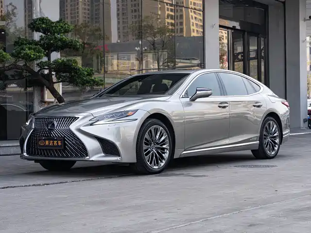LEXUS LS 2018