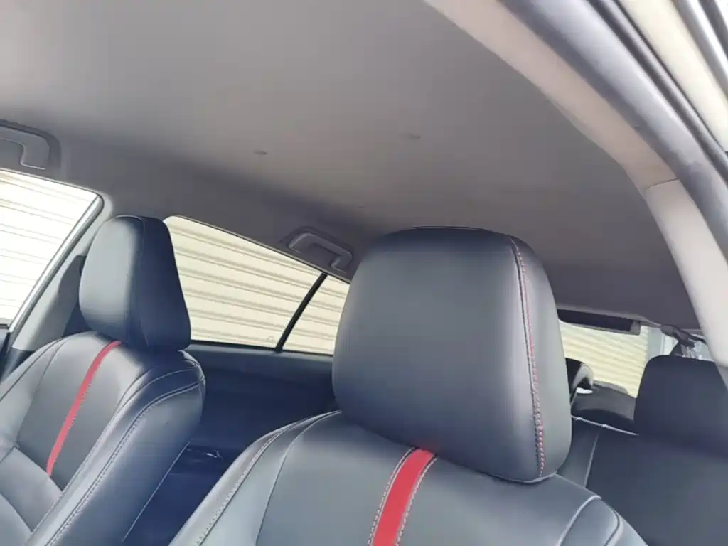 Toyota Yaris L — миниатюра 18
