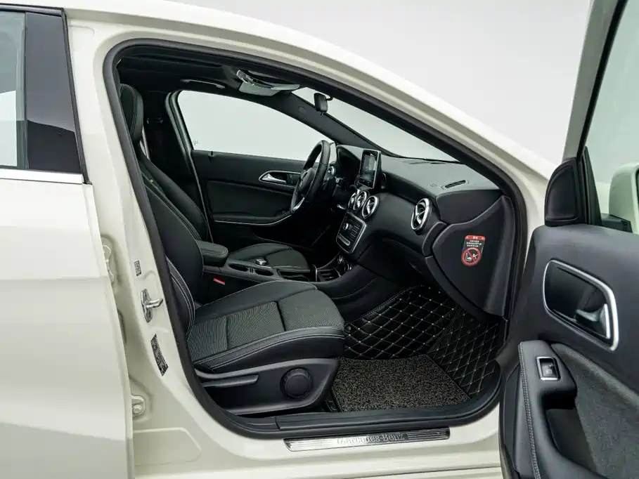 Mercedes-Benz A-Class (Import) — миниатюра 12