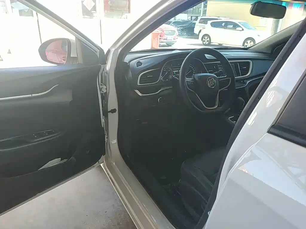 Buick Excelle — миниатюра 16