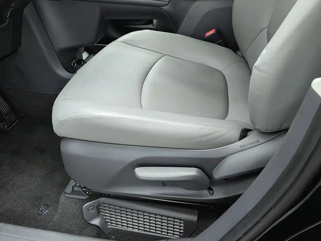 Toyota Granvia — миниатюра 20