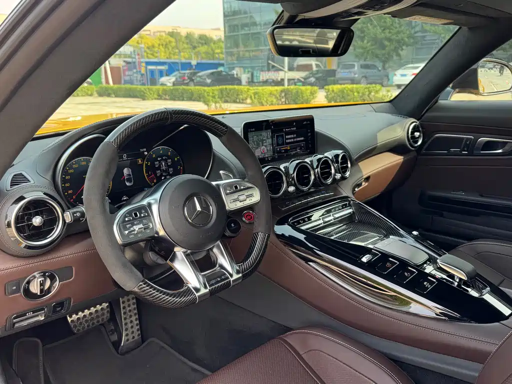Mercedes-Benz AMG GT — миниатюра 9