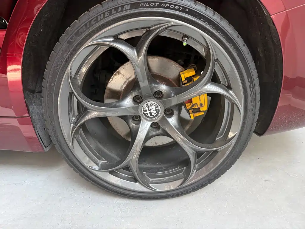 Alfa Romeo Giulia — миниатюра 10