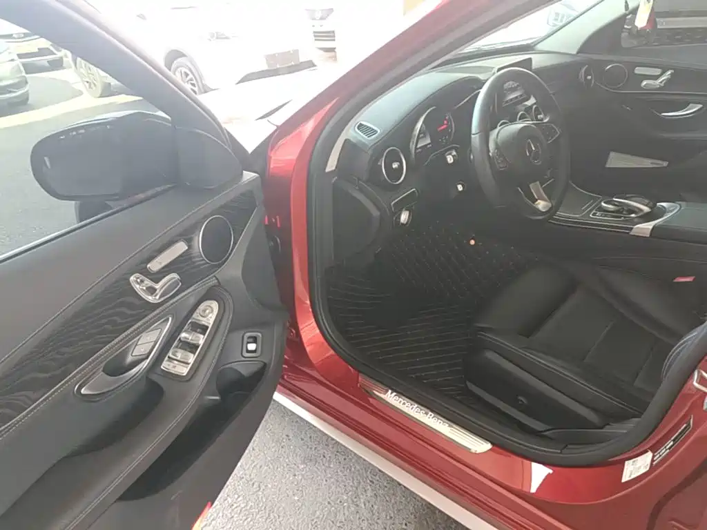 Mercedes-Benz C-Class — миниатюра 16