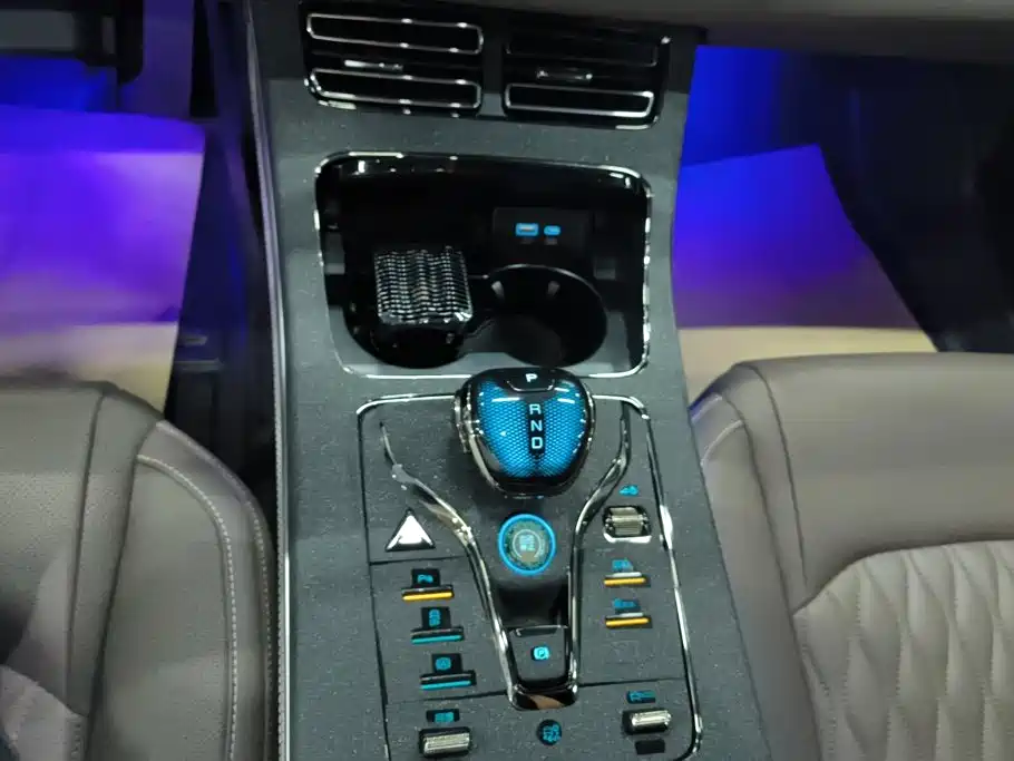 BYD Han — миниатюра 16