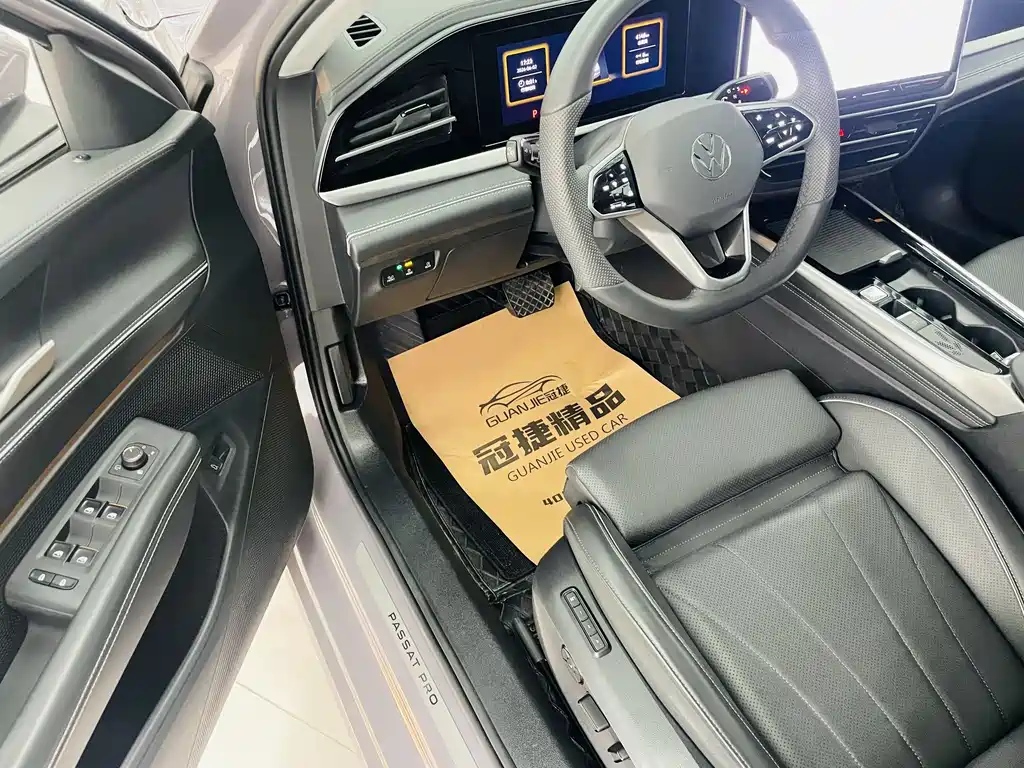 Volkswagen Passat 2025 Pro 380TSI