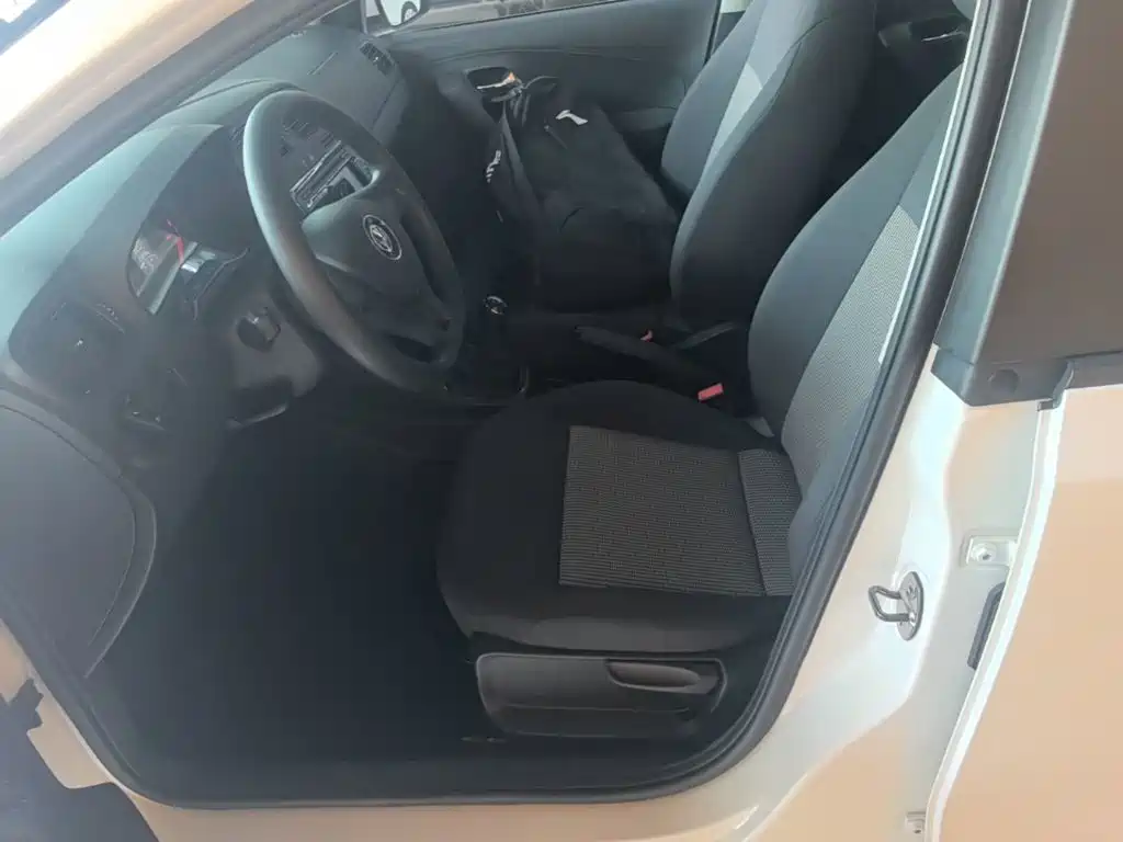 Volkswagen Polo — миниатюра 15