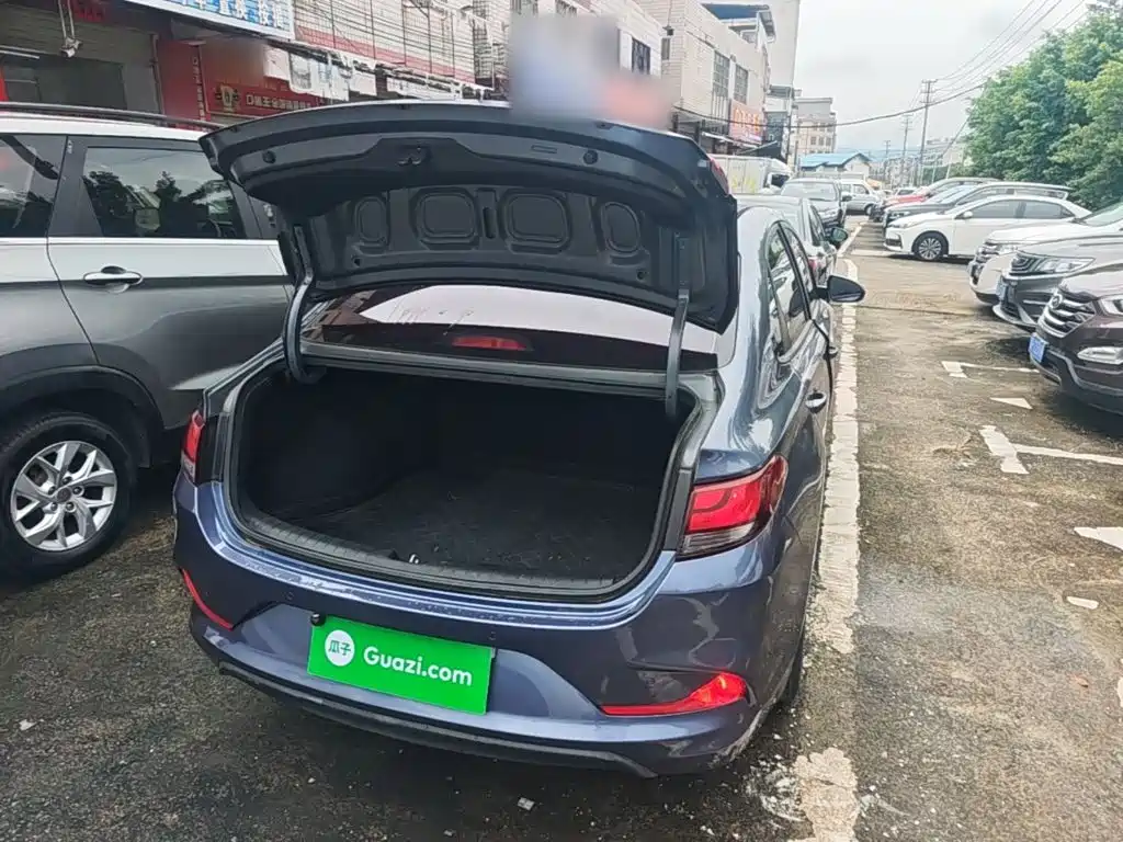 Hyundai Elantra — миниатюра 19