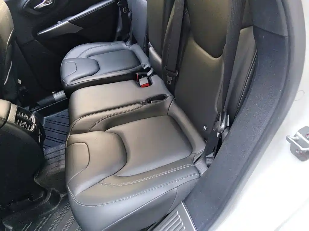 Jeep Cherokee — миниатюра 13