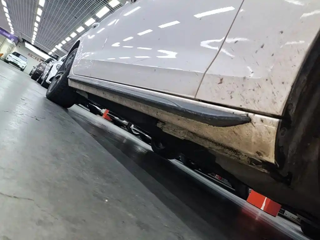 Audi A4L — миниатюра 21