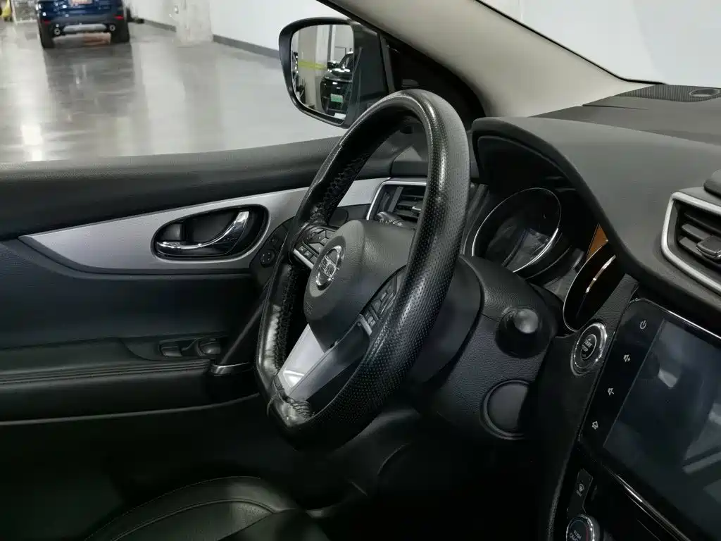 Nissan Qashqai — миниатюра 22