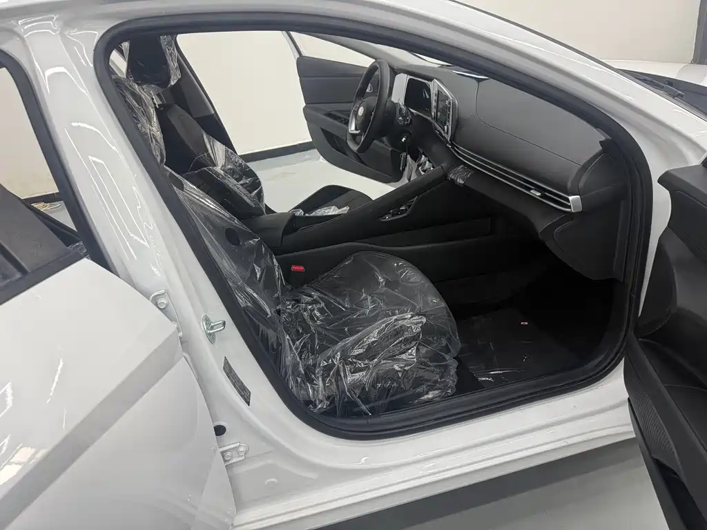 Hyundai Elantra — миниатюра 16