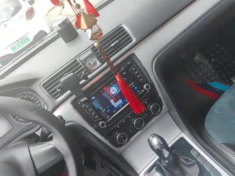 Volkswagen Passat — миниатюра 13