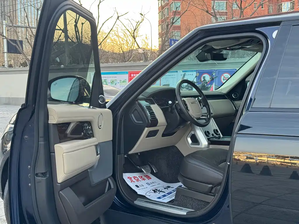 LAND ROVER RANGE ROVER