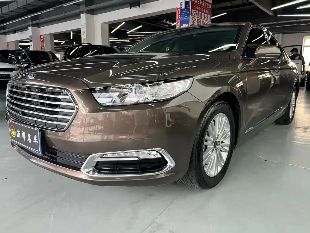 Ford Taurus 2016