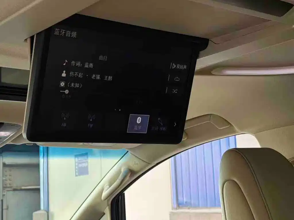Toyota Vellfire — миниатюра 11