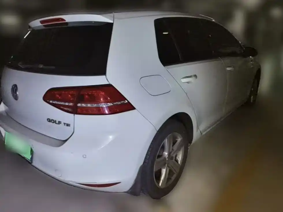 Volkswagen Golf — миниатюра 24