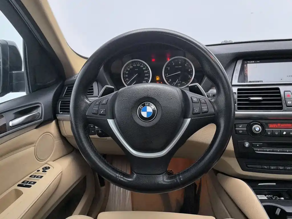 BMW X6 — миниатюра 11