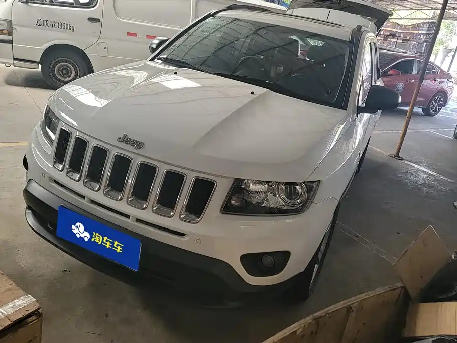 Jeep Compass (Import) 2014
