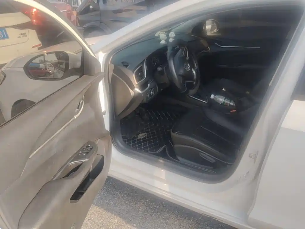 Buick Excelle — миниатюра 16