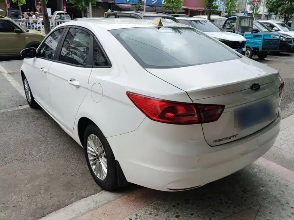 Ford Escort — миниатюра 5